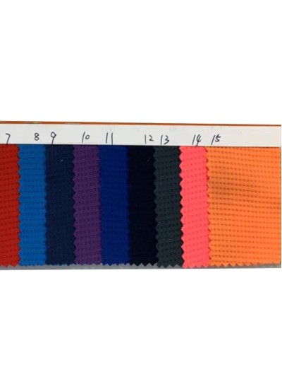 GZ-MOYN  四方格 145G 100％滌綸 吸濕排汗運動網布 側面照